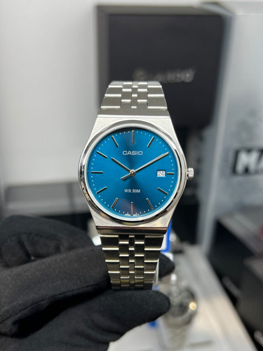 montre classique homme casio mtp b145d 2a2vdf acier inoxydable, bracelet métal, cadran bleu, Étanche référence mtp b145d 2a2vdf
