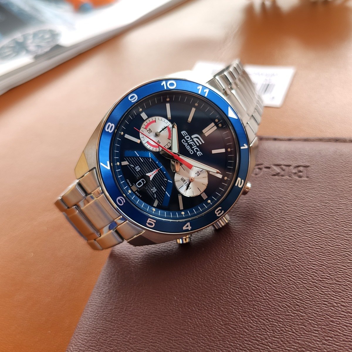 montre-casio-homme-efv-590d-2avudf-bracelet-gris-en-acier-inoxydable-resistante-a-leau-12-mois-de-garantie-efv-590d-2avudf