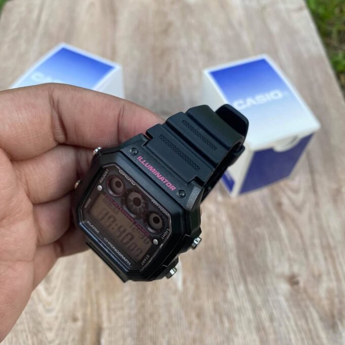 Montre Homme Casio - AE-1300WH-1A2VDF - Heure Mondiale 29 Fuseaux, Chronomètre, Minuterie, Alarme - Résine - Noir