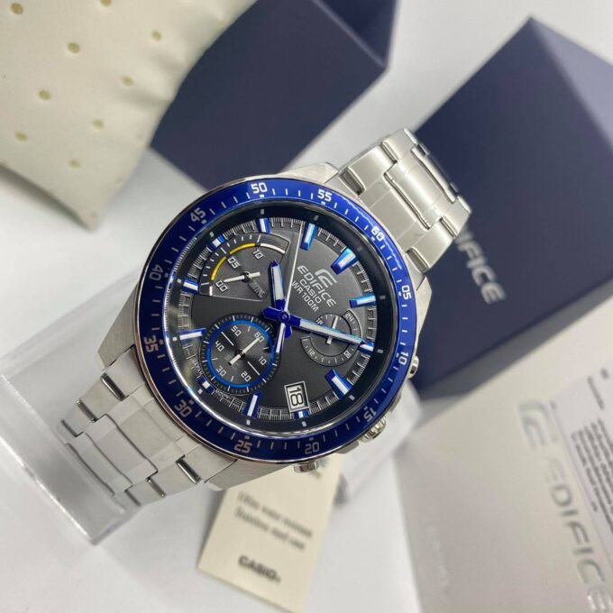 Montre Casio EFV-540D-1A2VUDF - Homme - Chronographe, Design Classique, Bracelet Acier Inoxydable - Argenté/Blue - Référence EFV-540D-1A2VUDF