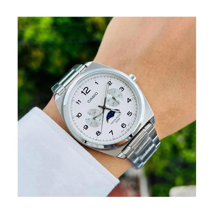 Montre Classique Homme - Casio - Analogique - Phase de Lune, Date, Jour, Étanche 50M - Acier Inoxydable - Blanc - MTP-M300D-7AVDF