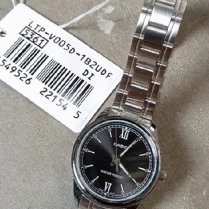 Montre-Bracelet Femme Casio - Casio Collection LTP-V005D-1B2UDF - Bracelet Gris En Acier Inoxydable