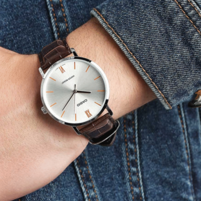 Montre Homme Casio MTP-VT01L-7B2UDF - Analogique, Résistante à leau, Bracelet Cuir Marron, Boîtier 46mm, Autonomie 3 ans