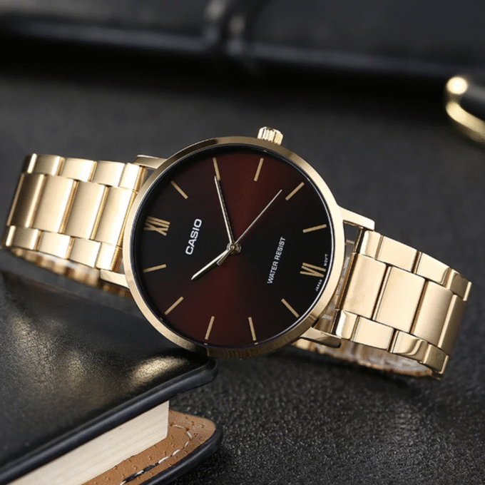 Montre CASIO Homme - MTP-VT01G-5BUDF - Bracelet Doré En Acier Inoxydable - Cadran Marron - 12 Mois De Garantie