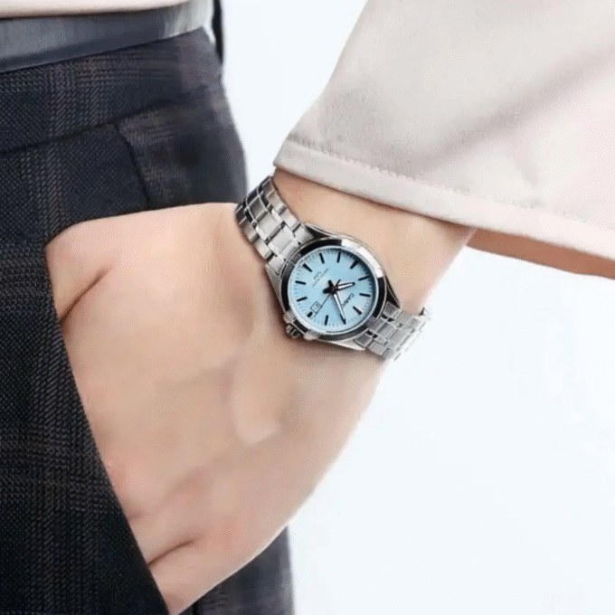 Montre Femme Casio - LTP-1308D-2AVDF - Bracelet en Acier Inoxydable - Affichage analogique - Résistant à l'eau