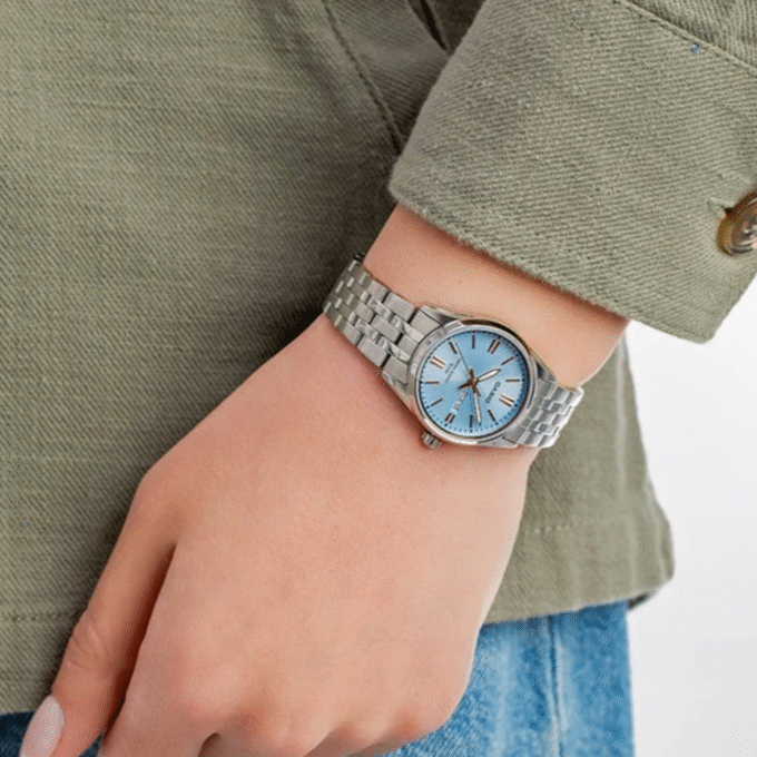 Montre Femme Casio - LTP-1335D-2AVDF - Bracelet en Acier Inoxydable - Affichage analogique - Résistant à l'eau