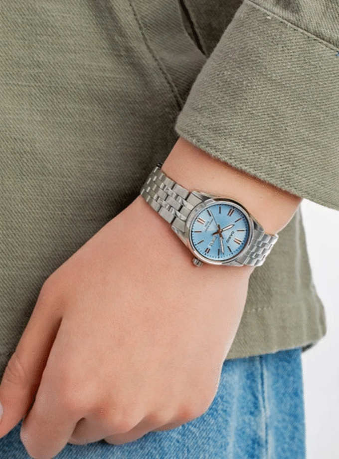 Montre Femme Casio - LTP-1335D-2AVDF - Bracelet en Acier Inoxydable - Affichage analogique - Résistant à l'eau