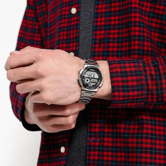 Montre Homme Casio - AE-1000WD-1AVDF - Bracelet en Acier Inoxydable - Affichage analogique - numérique - Résistant à l'eau