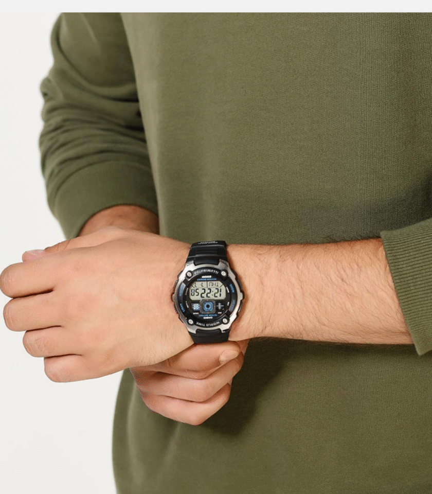 Montre CASIO Jeunesse - Bracelet Noir En Résine - Boitier En Resine - Résistante à l'eau - 12 Mois De Garantie - AE-2000W-1AVDF – Image 3