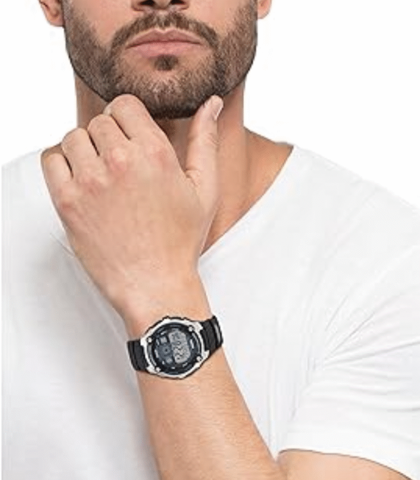 Montre CASIO Jeunesse - Bracelet Noir En Résine - Boitier En Resine - Résistante à l'eau - 12 Mois De Garantie - AE-2000W-1AVDF