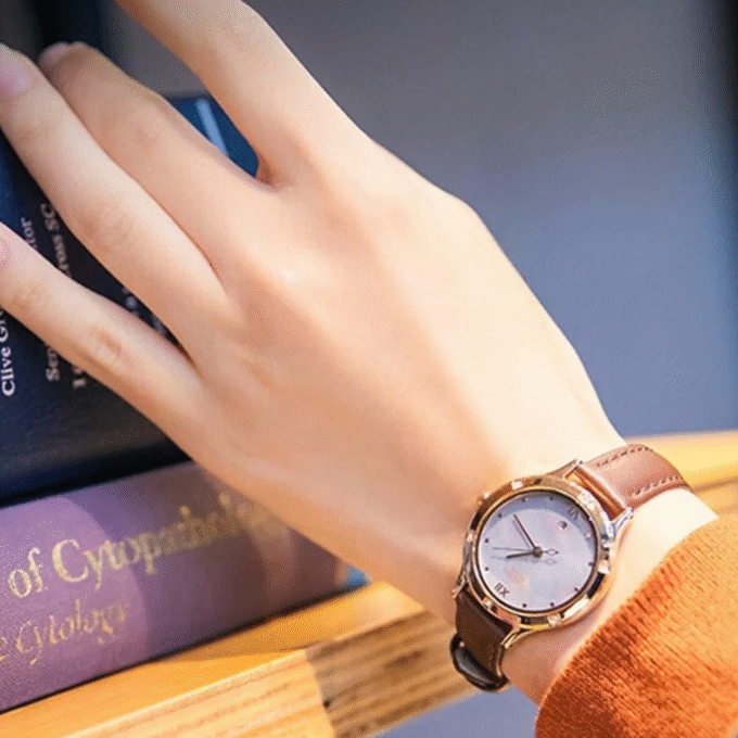 Montre Femme Casio Sheen - SHE-4546PGL-6AUDF - Bracelet Brun en Cuir Véritable - Résistance à l'eau 50 M - Verre Saphir