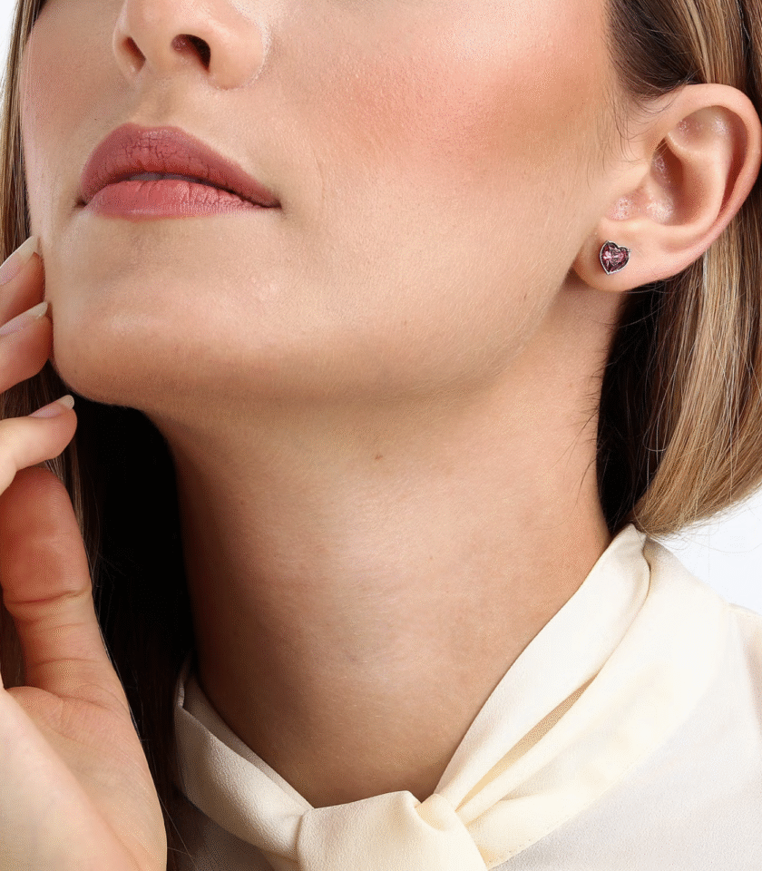 Boucles d’oreilles femme – LA PETITE STORY – Élégantes, sentimentales, inspiration féminine, cadeau idéal – Métal doré – Ref LPS02AQM51