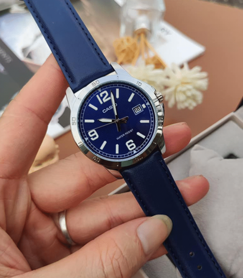 Montre Casio Femme - LTP-V004L-2BUDF- Bracelet en cuir Bleu - Affichage analogique - Résistant à l'eau