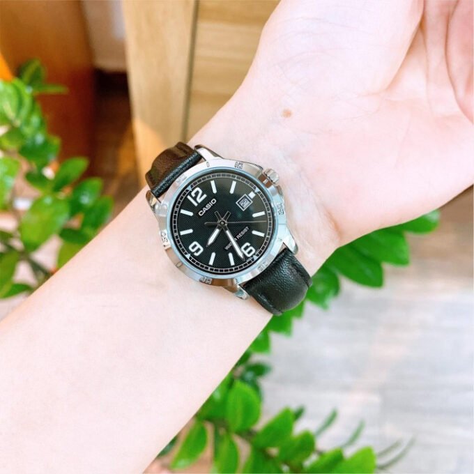 Montre Femme Casio - LTP-V004L-1BUDF - Bracelet en cuir noir - Verre minéral - Affichage analogique