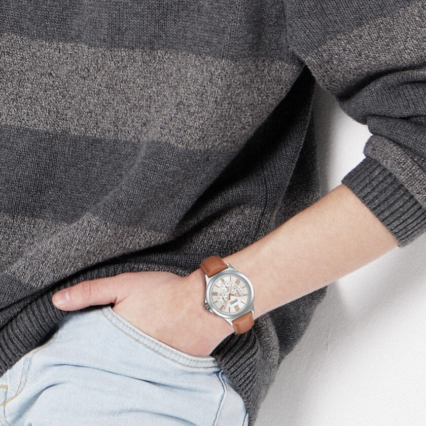 Montre Casio Homme - MTP-V300L-7A2UDF - Bracelet en cuir kaki - Résistant à l'eau – Image 2