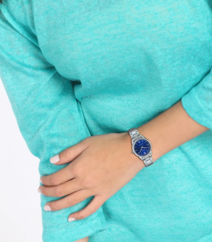 Montre Femme Casio - LTP-V005D-2B2UDF - Bracelet en Acier Inoxydable - Affichage analogique - Résistant à l'eau