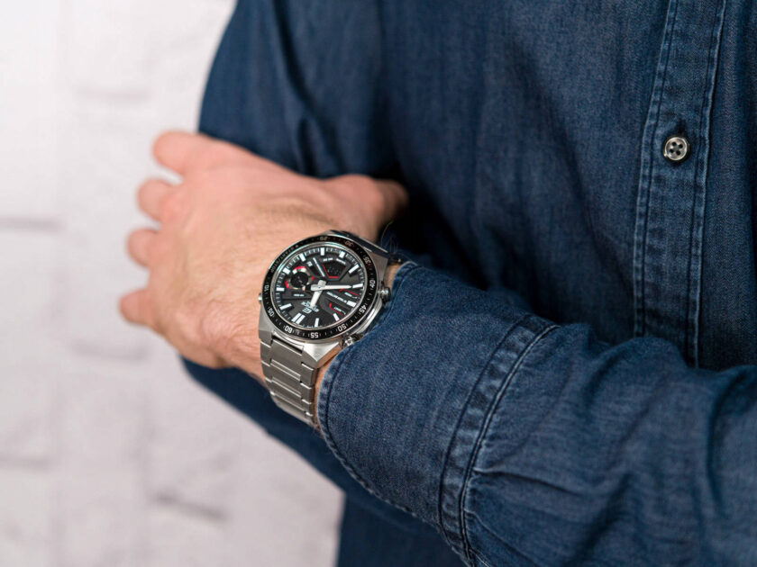 Montre Homme Casio Edifice - EFV-C110D-1A4VDF - Affichage analogique - Bracelet en acier inoxydable - Résistant à l'eau – Image 3