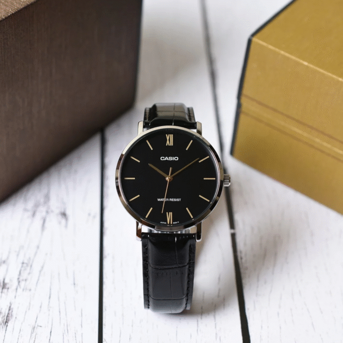 Montre Homme Casio -  MTP-VT01L-1BUDF - Cadran noir - Bracelet en cuir noir - Résistant à l'eau