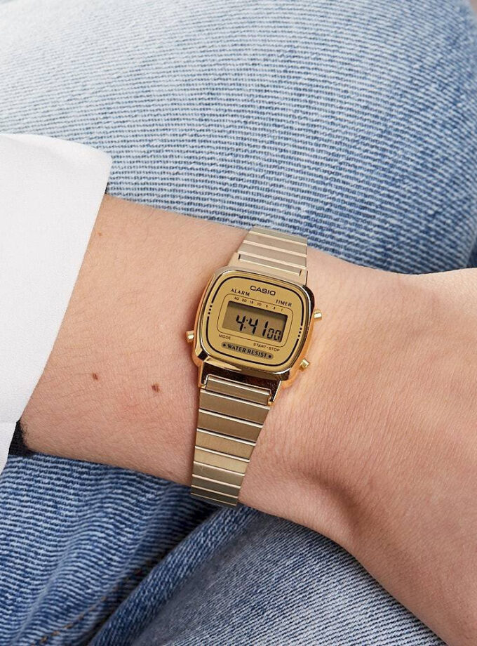 Montre Unisexe Casio - LA670WGA-9DF - Bracelet en Acier inoxydable Doré - Affichage numérique - Résistant à l'eau