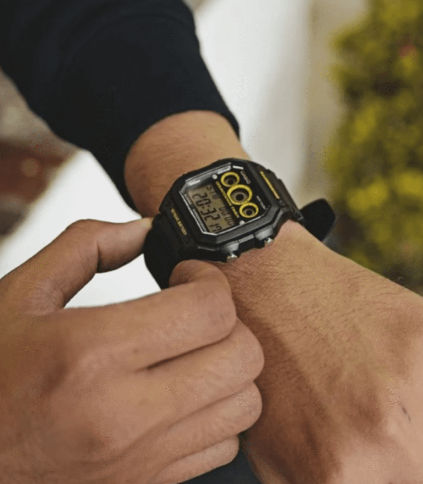 Montre Homme Casio - AE-1300WH-1AVDF - Bracelet en Résine noir - A1ffichage Numérique - Résistant à l'eau – Image 2