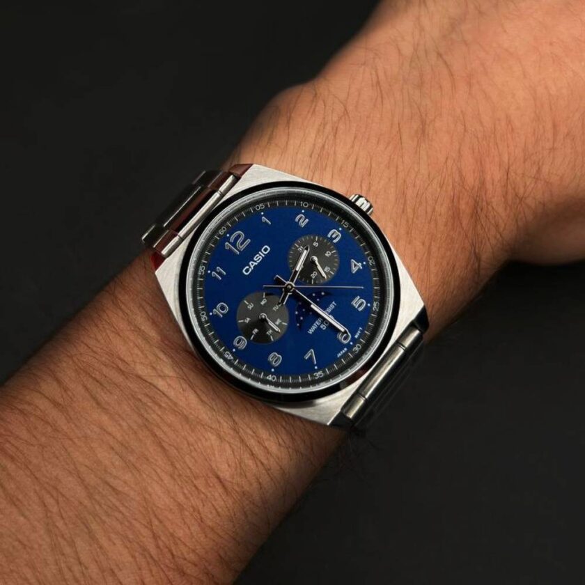 montre analogique phases de lune casio homme affichage date, jour, phases de lune acier inoxydable bleu référence mtp m300d 2avdf