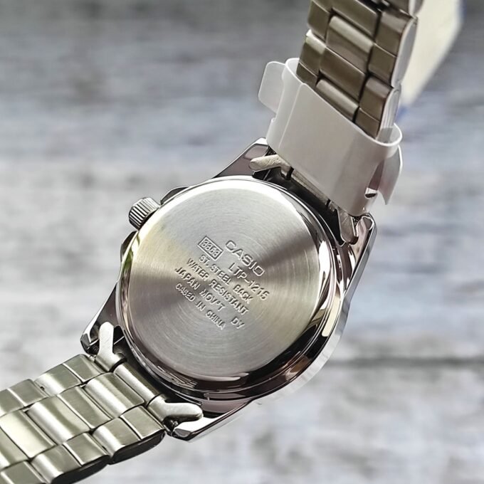 Montre Femme Casio - LTP-1215A-7B2DF - Bracelet en Acier inoxydable - Affichage analogique - Résistant à l'eau