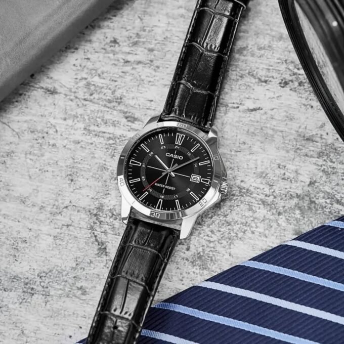 Montre Homme Casio - MTP-V004L-1CUDF - Bracelet en Cuir Noir - Affichage analogique - Résistant à l'eau