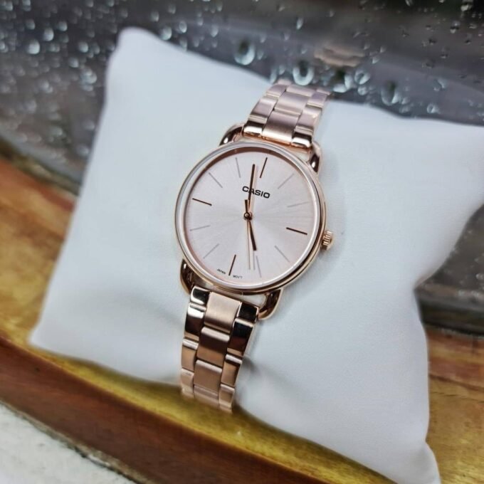 Montre Femme Casio - LTP-E412PG-4ADF - Bracelet en acier inoxydable doré - Résistant à l'eau