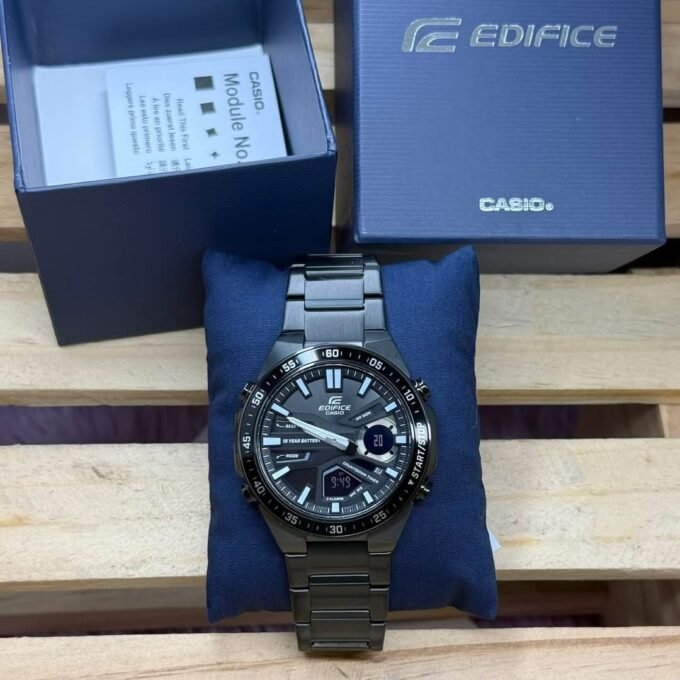 Montre Classique - Casio - Homme - Chronographe, Résistante à lEau, Bracelet Acier Inoxydable, Verre Minéral - Argent - EFV-C110DC-1ADF
