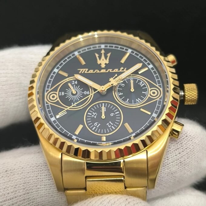 Montre Maserati Competizion R8853100026 - Montre Analogique Sportive pour Hommes avec Cadran Bleu et Bracelet Métallique Jaune