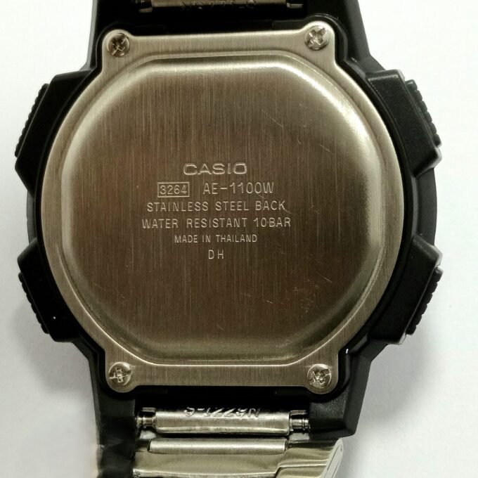 Montre Homme Casio - AE-1100WD-1AVDF - Bracelet en Acier Inoxydable - Affichage Numérique - Résistant à l'eau