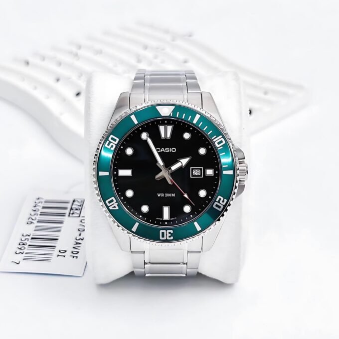 Montre Homme Casio Collection Quartz Acier Inoxydable, Étanche 50m, Bracelet Métal, Affichage Analogique, Vert - Référence MDV-107D-3AVDF