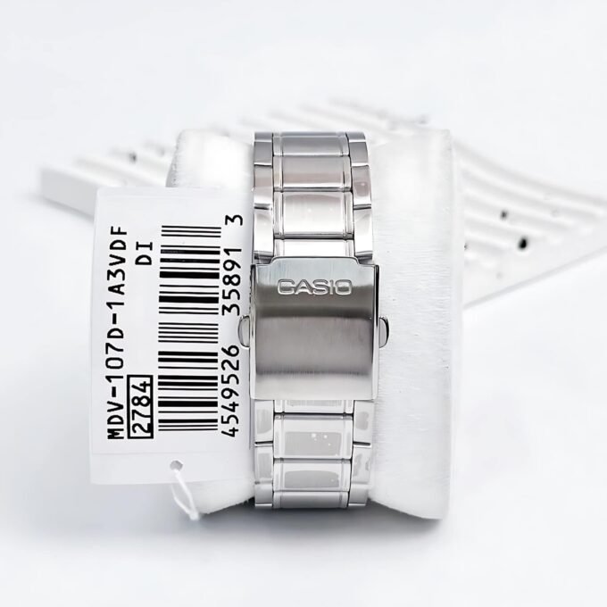 Montre Homme Casio Collection Quartz Acier Inoxydable, Étanche 50m, Bracelet Métal, Affichage Analogique, Vert - Référence MDV-107D-3AVDF