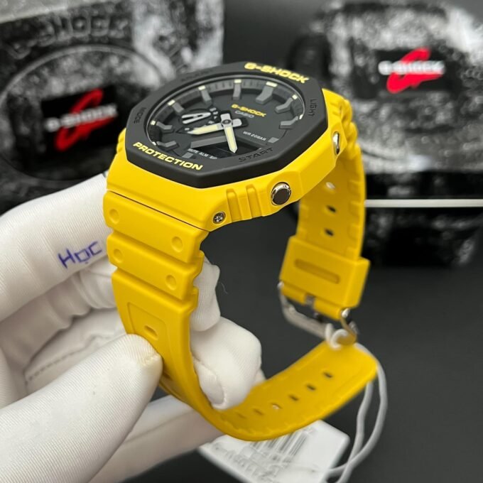 Montre Homme Casio G-Shock GA-2110SU-9ADR - Bracelet Jaune En Silicone - Résistance à l'eau 200 Mètres