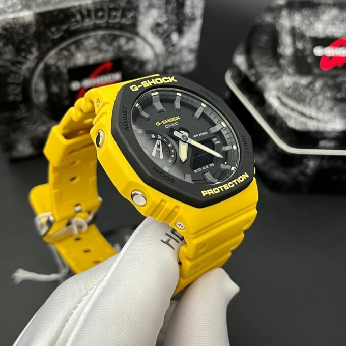 Montre Homme Casio G-Shock GA-2110SU-9ADR - Bracelet Jaune En Silicone - Résistance à l'eau 200 Mètres
