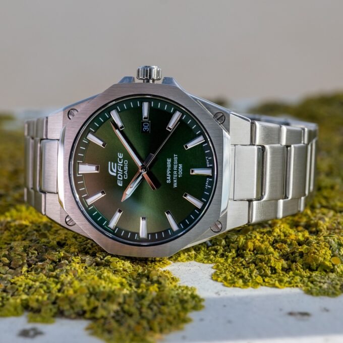 Montre Homme Casio Edifice - EFR-S108D-3AVUDF - Bracelet en Acier Inoxydable - Cadran Vert Sapphire - Affichage analogique - Résistant à l'eau