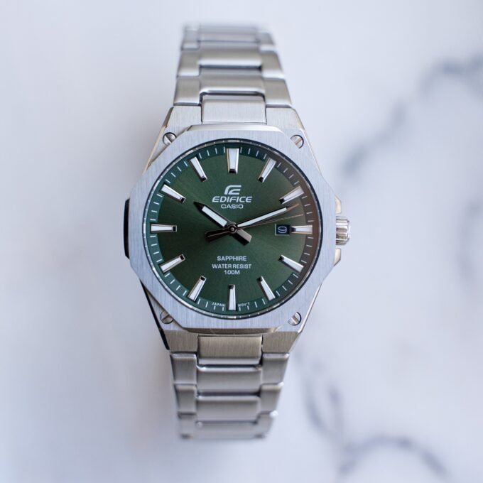 Montre Homme Casio Edifice - EFR-S108D-3AVUDF - Bracelet en Acier Inoxydable - Cadran Vert Sapphire - Affichage analogique - Résistant à l'eau