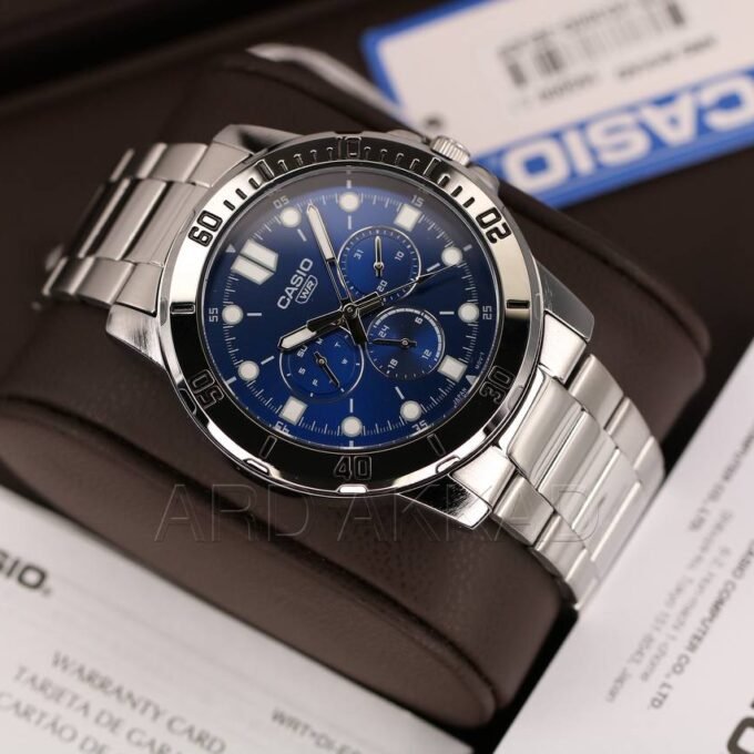 Montre Casio Homme - MTP-VD300D-2EUDF - Bracelet Gris En Acier Inoxydable - Résistante À L'Eau - 12 Mois De Garantie