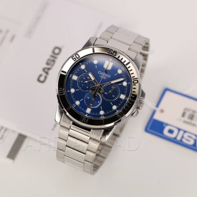 Montre Casio Homme - MTP-VD300D-2EUDF - Bracelet Gris En Acier Inoxydable - Résistante À L'Eau - 12 Mois De Garantie