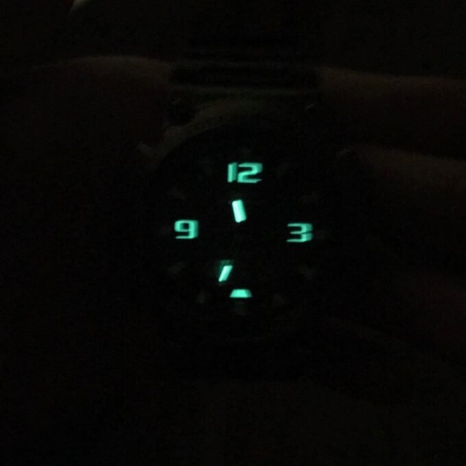 Montre Homme Casio AQ-S810W-1AVDF : Élégance et Performance à Votre Poignet