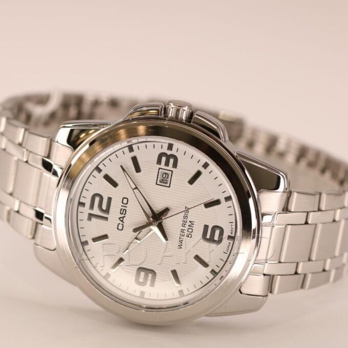 Montre CASIO Homme - MTP-1314D-7AVDF - Bracelet Gris En Acier Inoxydable - Cadran Blanc - 12 Mois De Garantie