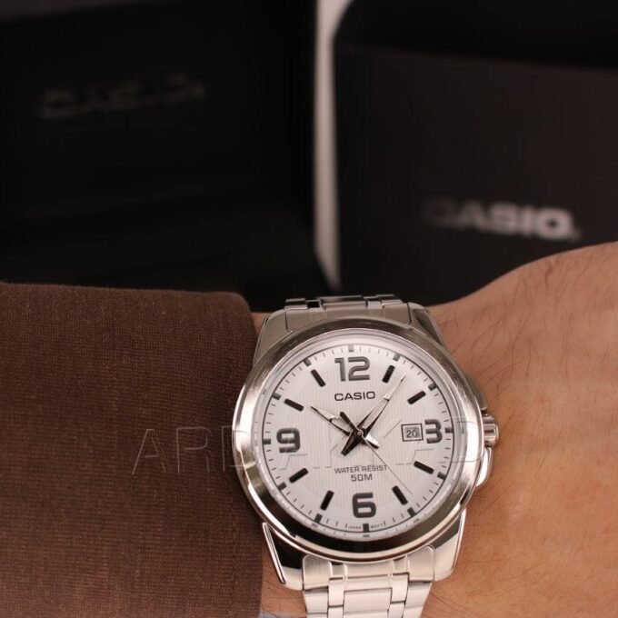 Montre CASIO Homme - MTP-1314D-7AVDF - Bracelet Gris En Acier Inoxydable - Cadran Blanc - 12 Mois De Garantie
