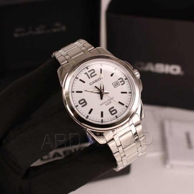 Montre CASIO Homme - MTP-1314D-7AVDF - Bracelet Gris En Acier Inoxydable - Cadran Blanc - 12 Mois De Garantie