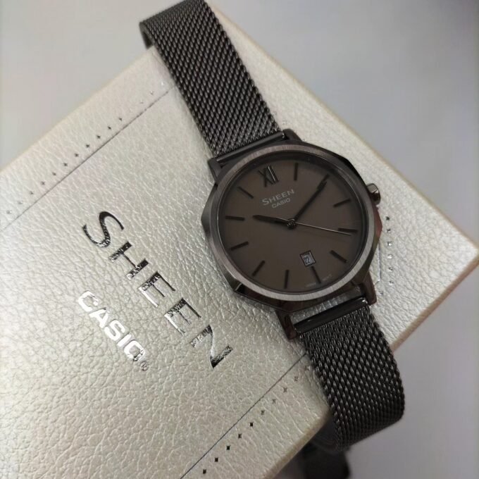 Montre Femme Casio Sheen - SHE-4554GYM-8AUDF - Bracelet en Maille Milanaise Noir - Affichage analogique - Résistant à l'eau - Verre Saphir