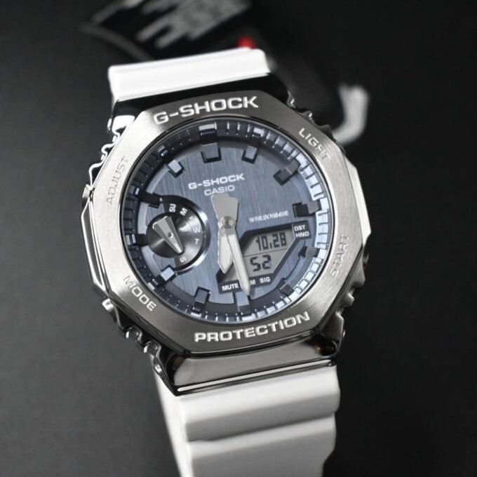 Montre Casio G-Shock GM-2100WS-7ADR - Quartz, Acier inoxydable, Résine blanche, Étanche 200m, Analogique-Numérique, Résistant aux chocs