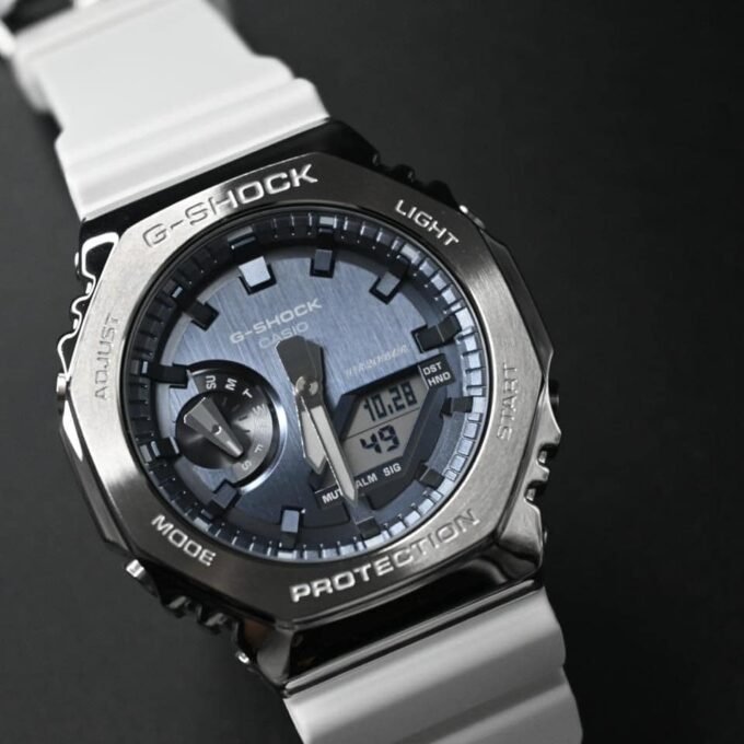 Montre Casio G-Shock GM-2100WS-7ADR - Quartz, Acier inoxydable, Résine blanche, Étanche 200m, Analogique-Numérique, Résistant aux chocs