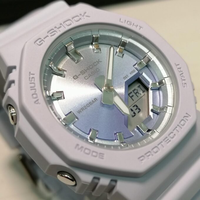 montre classique casio g shock homme résistante aux chocs, Étanche, multifonction résine bleu et argent réf. gma p2100sg 2adr
