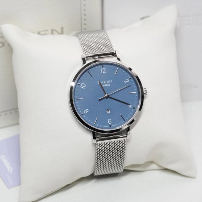 Montre Femme CASIO - Bracelet En Maille Acier Inoxydable - Fermoir Réglable - 50 Mètres - SHE-4562M-2AUDF - Verre Saphir