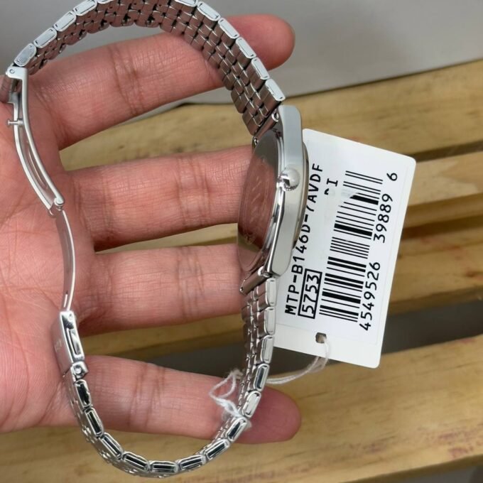 Montre Homme Casio MTP-B146D-7AVDF – Acier inoxydable, 40,8 mm, Bracelet acier, Résistante 50m, Affichage jour/date, Précision ±20s/mois, Verre minéral, 3 ans autonomie