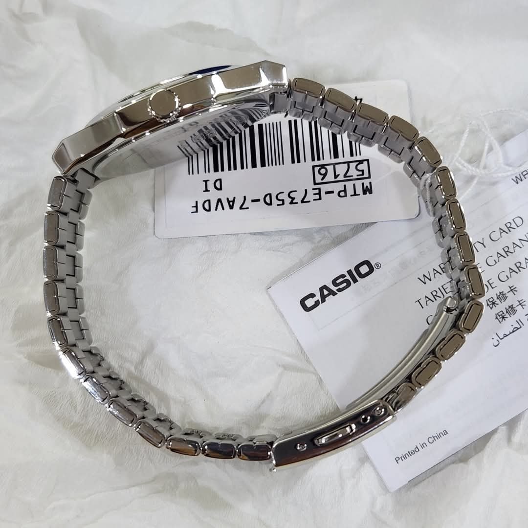 montre homme casio mtp e735d 7av acier inoxydable, cadran argenté, affichage jour/date, bracelet métal montres boutique aïwatch